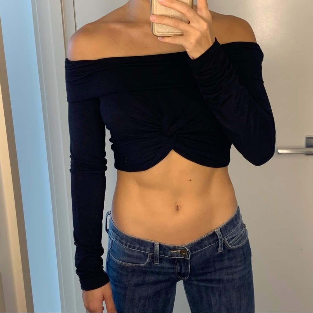 Mustard Seed Black Off-Shoulder Twisted Crop Top S